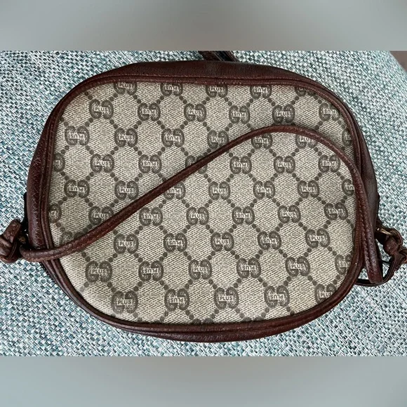 Gucci Plus Mini Tan and Brown Crossbody Bag with Iconic Monogram - Picture 3 of 16